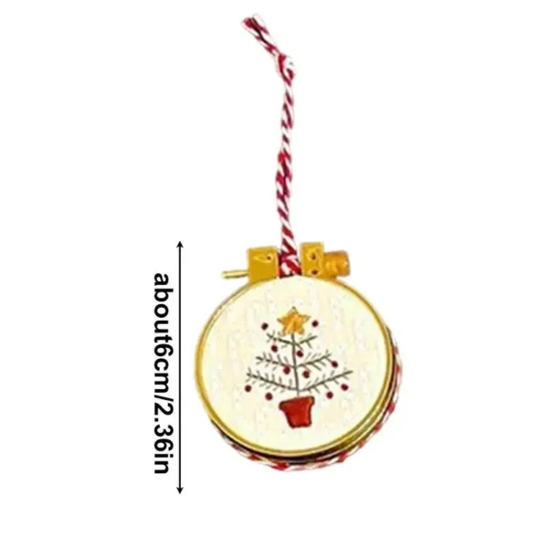 Embroidery Kits: Christmas Needlepoint Set - Image 6