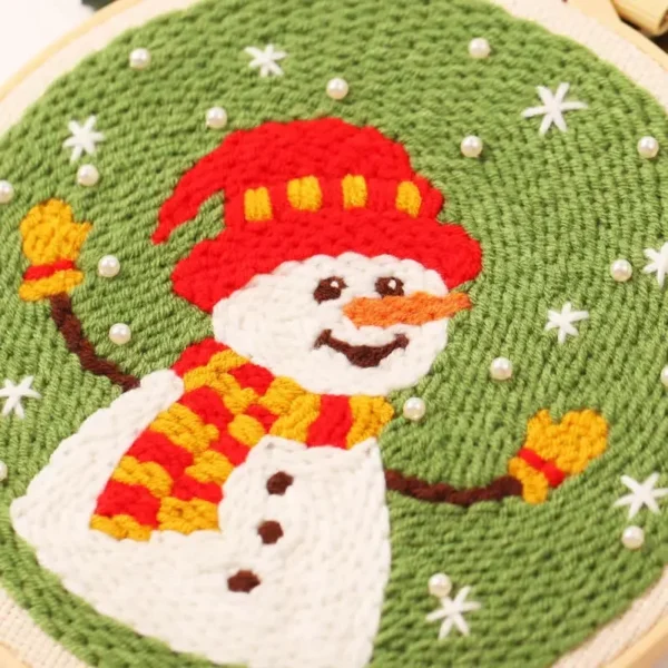 Embroidery Kits: Christmas Punch Needle Kit - Image 5